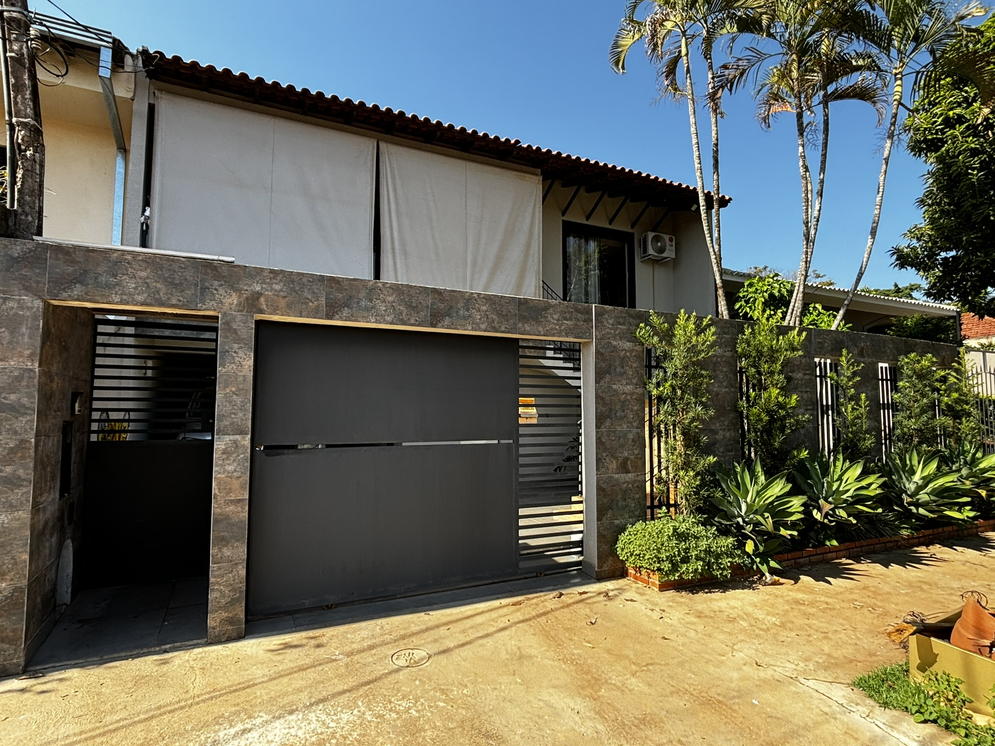 Casa à venda - Bairro Jardim Alvorada, Londrina