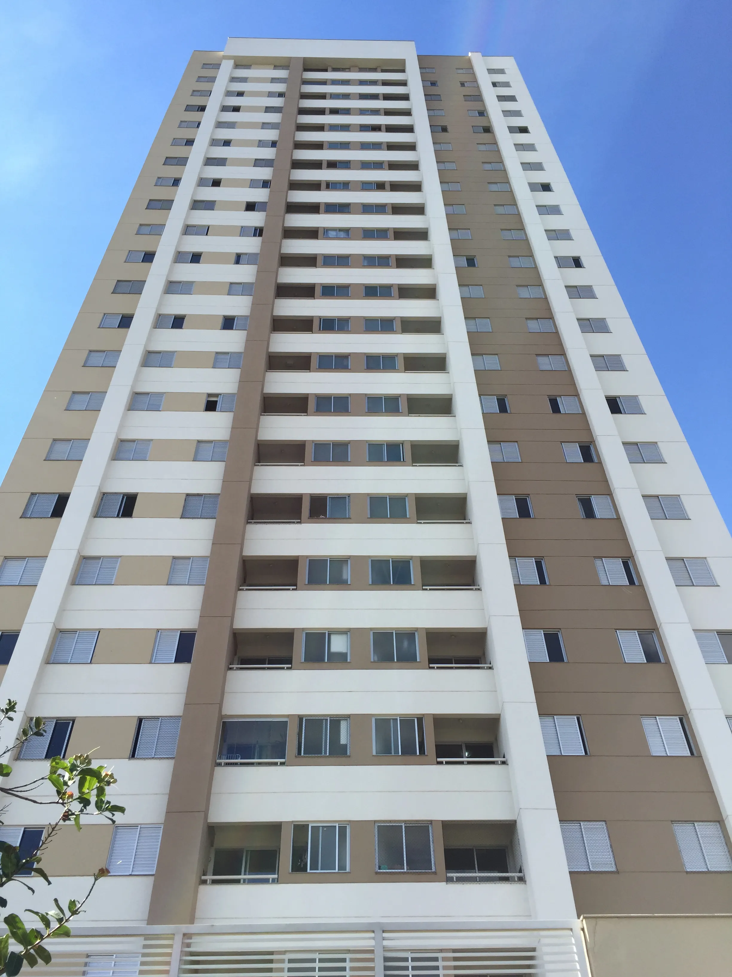 Apartamento  Mobiliado Para Alugar Torres Do Horizonte Londrina