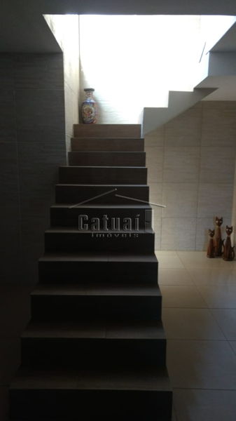 Casa à venda - Bairro Conjunto Habitacional Maria Cecília Serrano de Oliveira em Londrina Casa à venda - Bairro Conjunto Habitacional Maria Cecília Serrano de Oliveira em Londrina