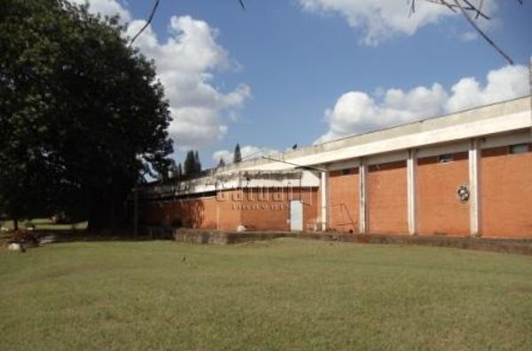 Barracao comercial com pátio e estrutura logística à venda no Jardim Rosicler, Londrina Barracao comercial com pátio e estrutura logística à venda no Jardim Rosicler, Londrina
