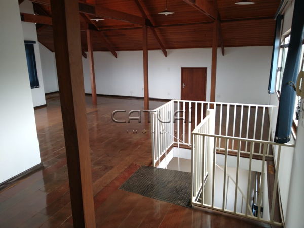 Casa à venda ou para alugar - Bairro Centro em Londrina Casa à venda ou para alugar - Bairro Centro em Londrina