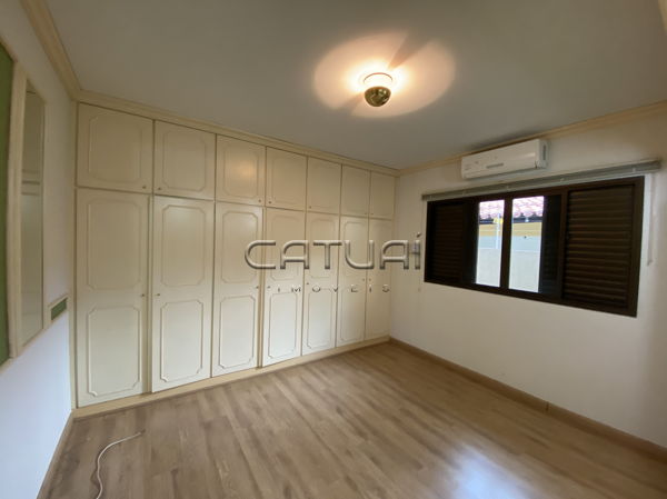 Casa à venda - Bairro Quebec em Londrina Casa à venda - Bairro Quebec em Londrina