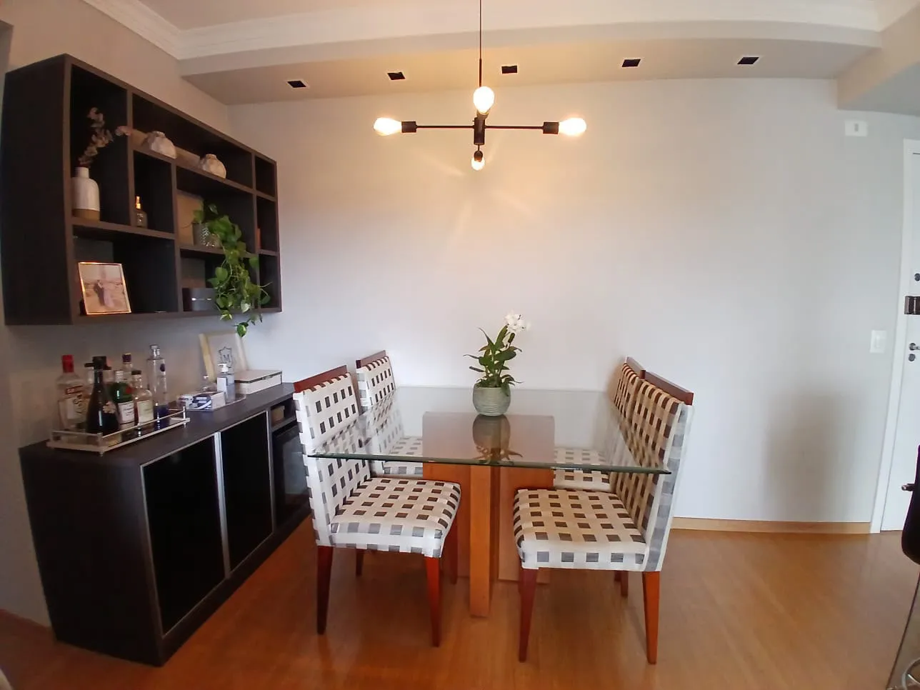 Apartamento  Mobiliado Para Alugar Torres Do Horizonte Londrina