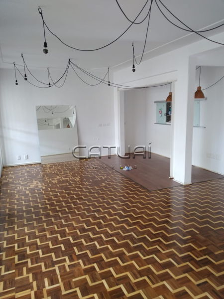 Casa à venda ou para alugar - Bairro Centro em Londrina Casa à venda ou para alugar - Bairro Centro em Londrina