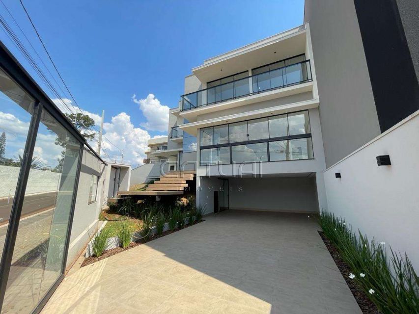 Casa Sobrado à venda - Bairro Universitário, Londrina Casa Sobrado à venda - Bairro Universitário, Londrina