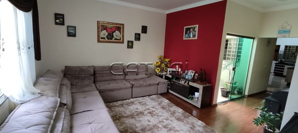 Casa à venda - Bairro Jardim Santa Alice em Londrina Casa à venda - Bairro Jardim Santa Alice em Londrina