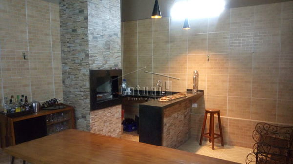 Casa à venda - Bairro Conjunto Habitacional Maria Cecília Serrano de Oliveira em Londrina Casa à venda - Bairro Conjunto Habitacional Maria Cecília Serrano de Oliveira em Londrina