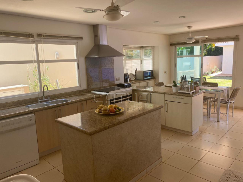 Casa em condomínio à venda - Condomínio Pitanguá, Londrina Casa em condomínio à venda - Condomínio Pitanguá, Londrina