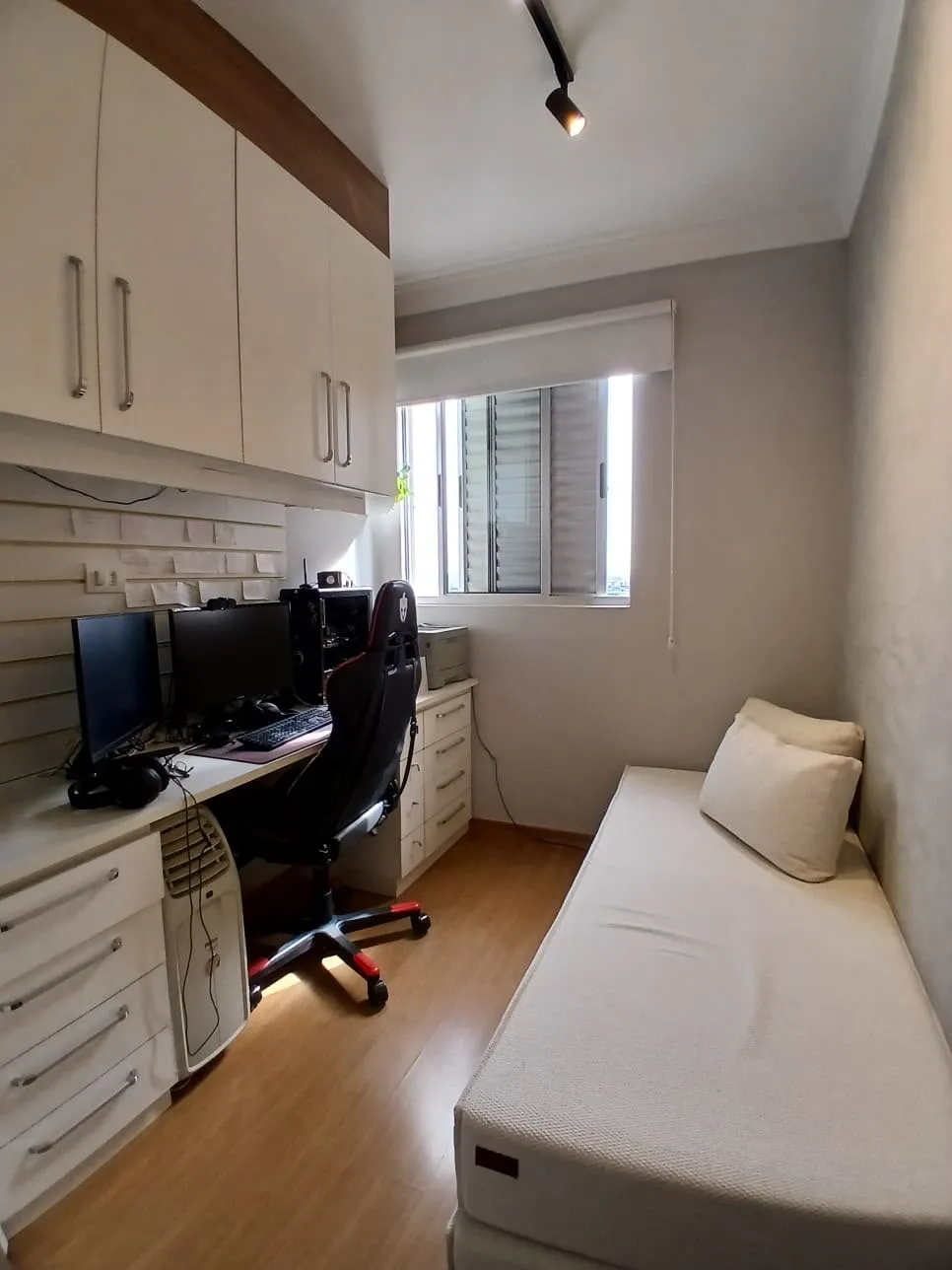 Apartamento  Mobiliado Para Alugar Torres Do Horizonte Londrina
