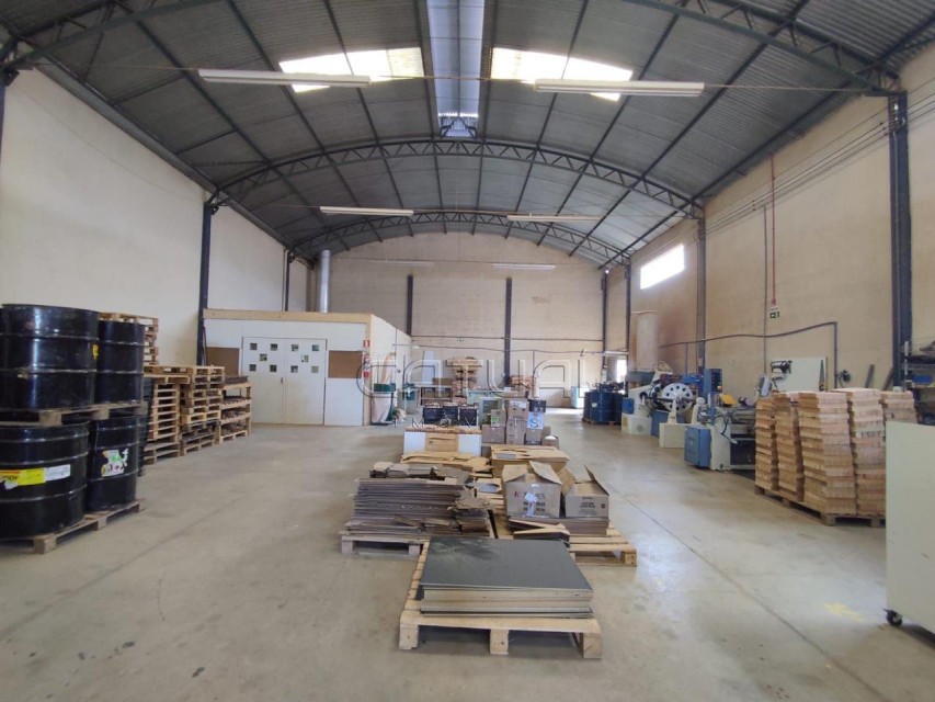 Barracao Comercial Á Venda E para alugar - Conjunto Águias Arapongas Barracao Comercial Á Venda E para alugar - Conjunto Águias Arapongas