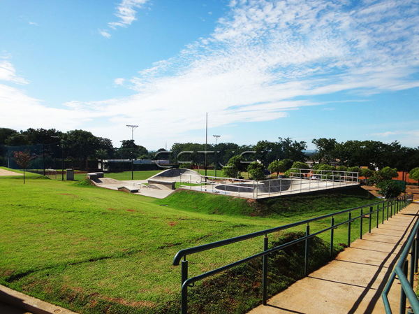 Casa em condomínio à venda - Alphaville Imbuias, Londrina Casa em condomínio à venda - Alphaville Imbuias, Londrina