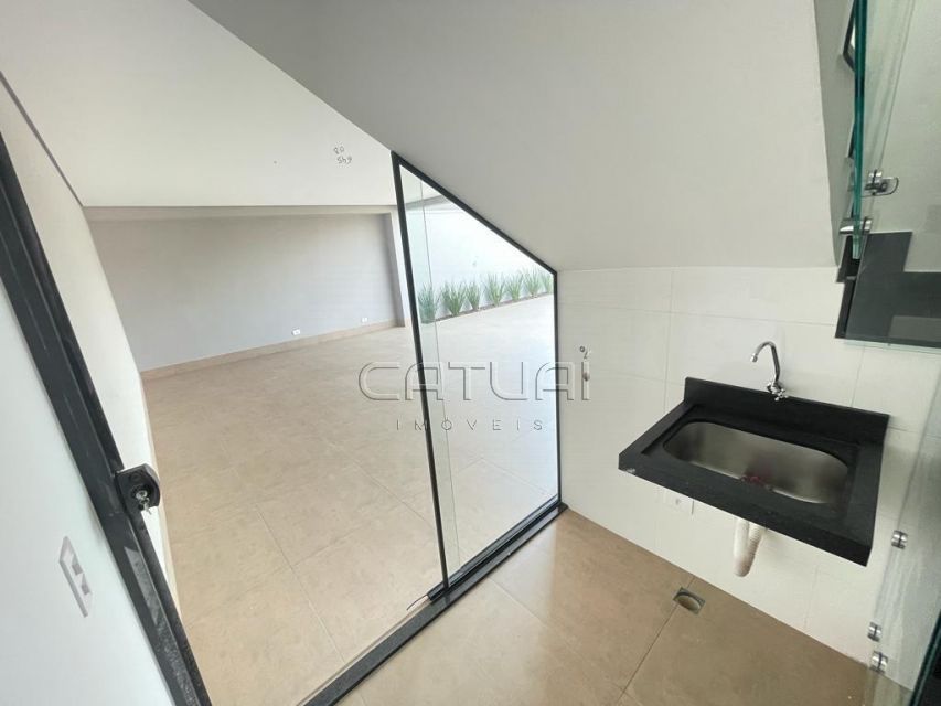 Casa Sobrado à venda - Bairro Universitário, Londrina Casa Sobrado à venda - Bairro Universitário, Londrina