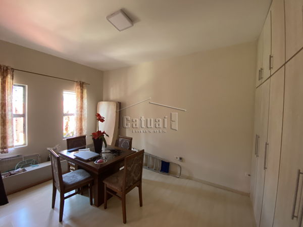 Casa à venda - Bairro Dom Pedro em Londrina Casa à venda - Bairro Dom Pedro em Londrina