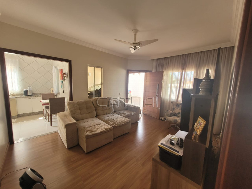 Casa à venda - Bairro Califórnia, Londrina Casa à venda - Bairro Califórnia, Londrina