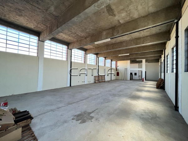 Prédio Comercial para alugar - Bairro Vila Santa Terezinha, Londrina Prédio Comercial para alugar - Bairro Vila Santa Terezinha, Londrina