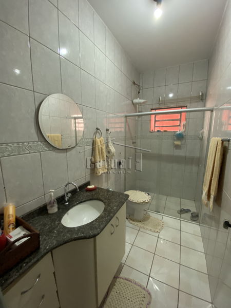 Casa à venda - Bairro Dom Pedro em Londrina Casa à venda - Bairro Dom Pedro em Londrina