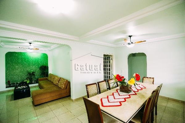 Casa à venda - Bairro Jardim Alpes em Londrina Casa à venda - Bairro Jardim Alpes em Londrina