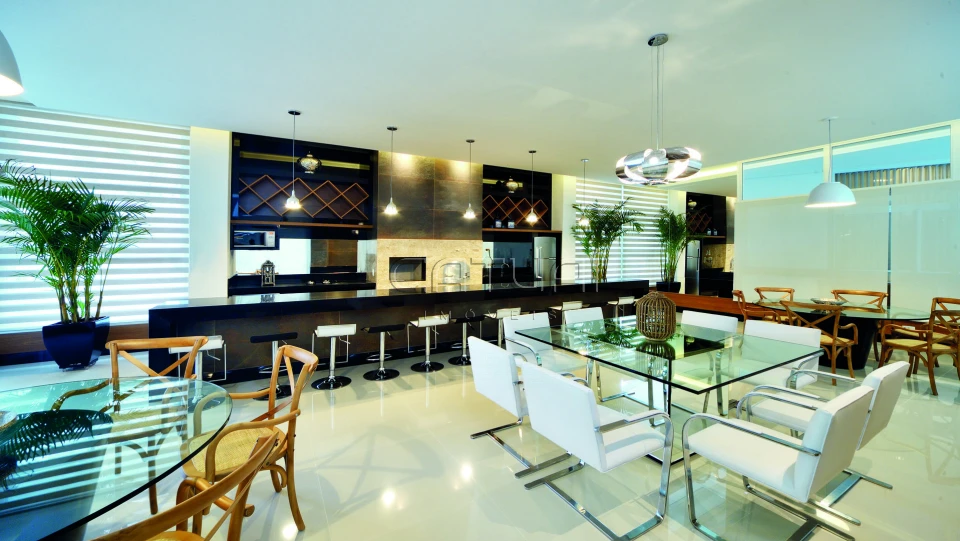 Apartamento à venda - Casa Batllo - Gleba Palhano, Londrina