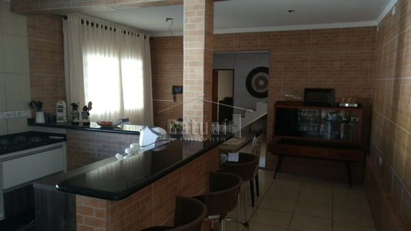 Casa à venda - Bairro Conjunto Habitacional Maria Cecília Serrano de Oliveira em Londrina Casa à venda - Bairro Conjunto Habitacional Maria Cecília Serrano de Oliveira em Londrina