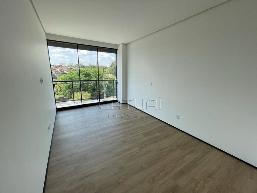 Casa Sobrado à venda - Bairro Universitário, Londrina Casa Sobrado à venda - Bairro Universitário, Londrina