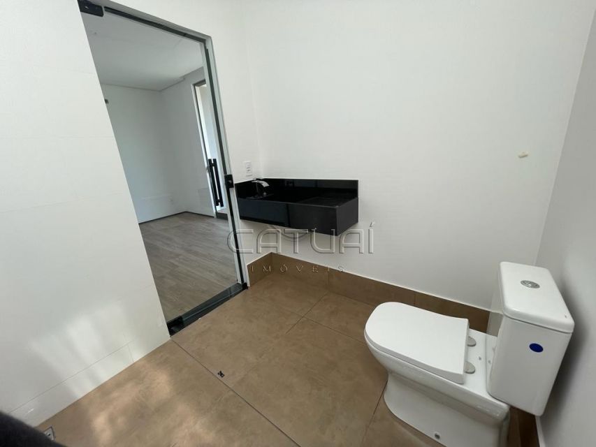 Casa Sobrado à venda - Bairro Universitário, Londrina Casa Sobrado à venda - Bairro Universitário, Londrina