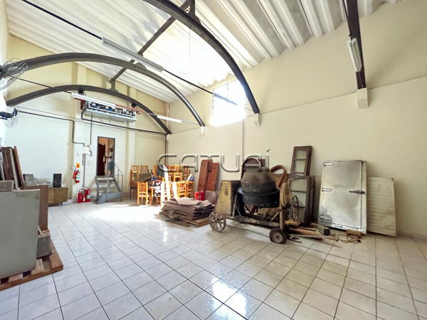 Prédio Comercial para alugar - Bairro Vila Santa Terezinha, Londrina Prédio Comercial para alugar - Bairro Vila Santa Terezinha, Londrina