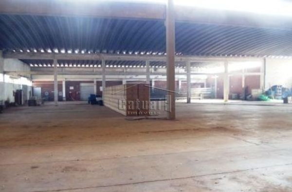 Barracao comercial com pátio e estrutura logística à venda no Jardim Rosicler, Londrina Barracao comercial com pátio e estrutura logística à venda no Jardim Rosicler, Londrina