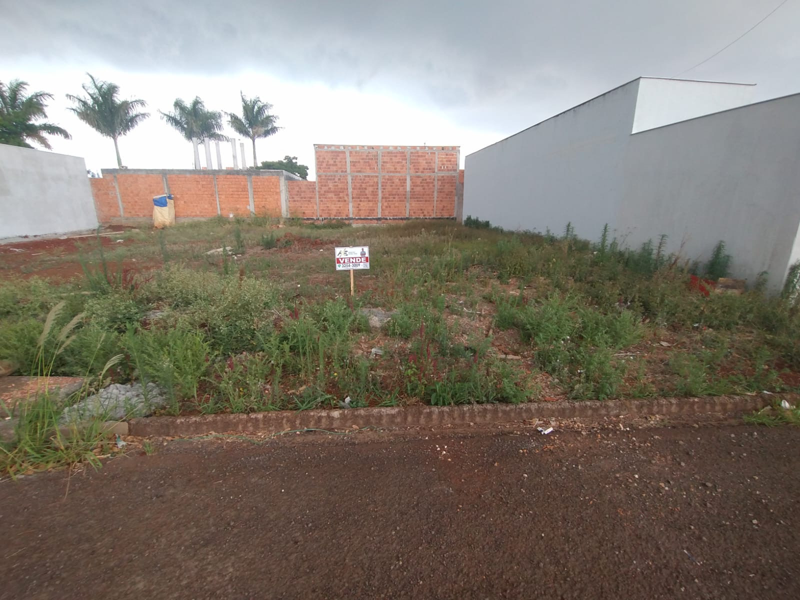 Terreno Á Venda em Cambé Jardim Terra Vermelha