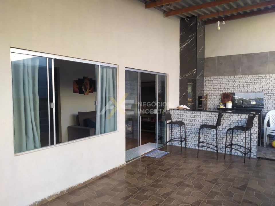 CASA EM CAMBÉ PARA VENDA