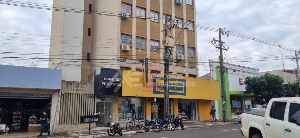 EDIFICIO COMERCIAL PIONEIROS