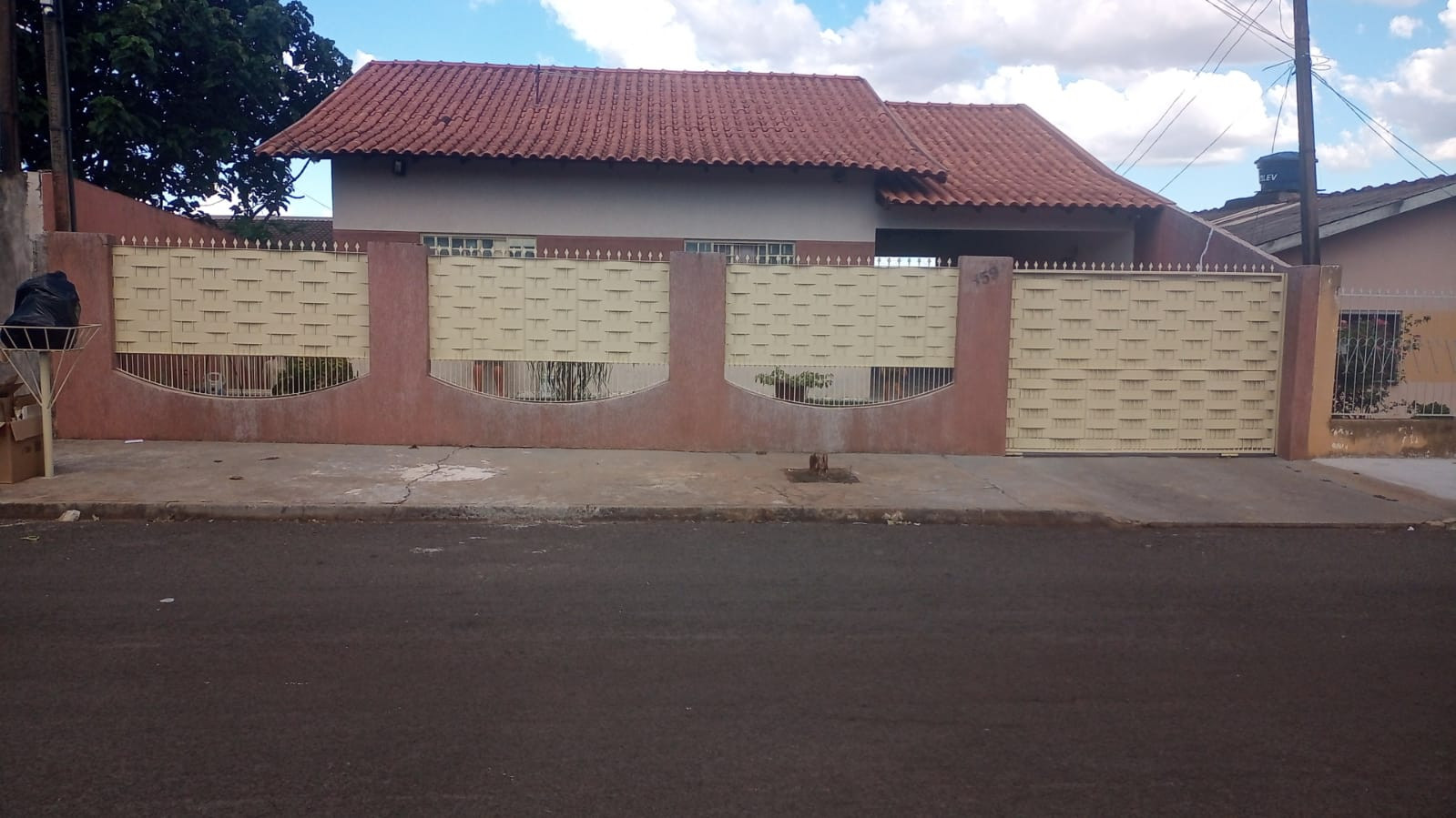 Oportunidade Casa de 3 quartos, Terrea pra Locação e Venda  no Jd. Ana Rosa