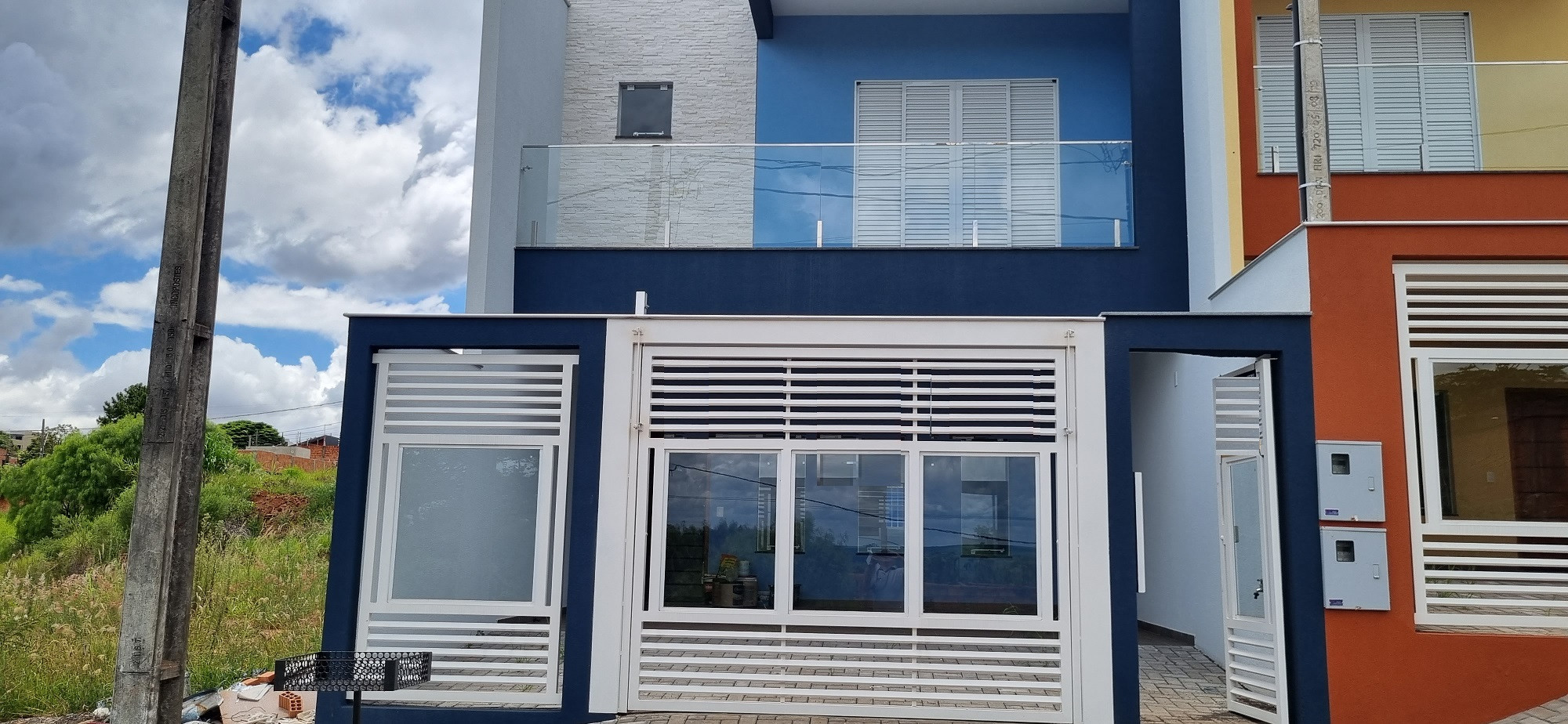 CASA SOBRADO À VENDA NO JARDIM TERRA VERMELHA , CAMBÉ-PR