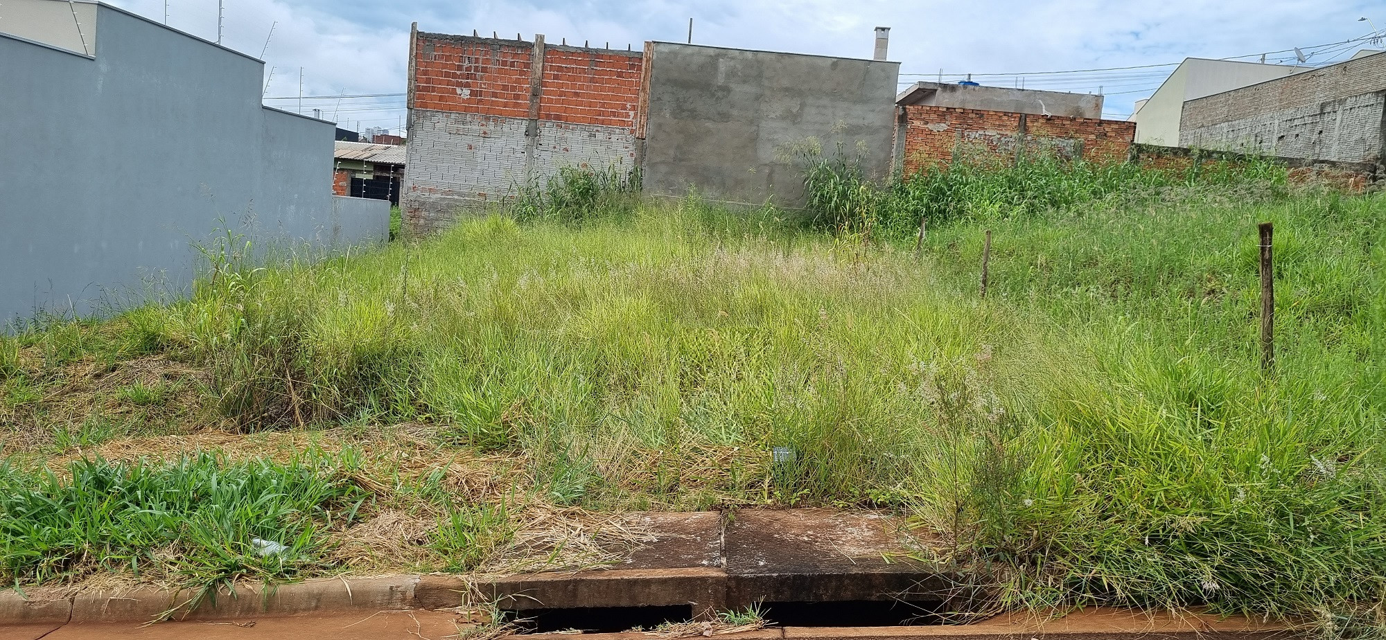 TERRENO À VENDA NO JARDIM EUROPA 2