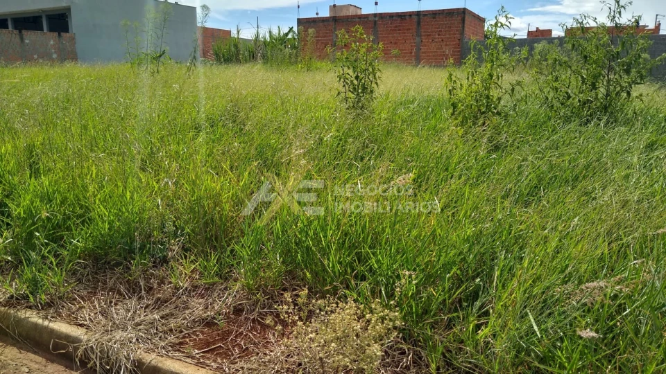 Venda de terreno no Residencial Portal do Lago