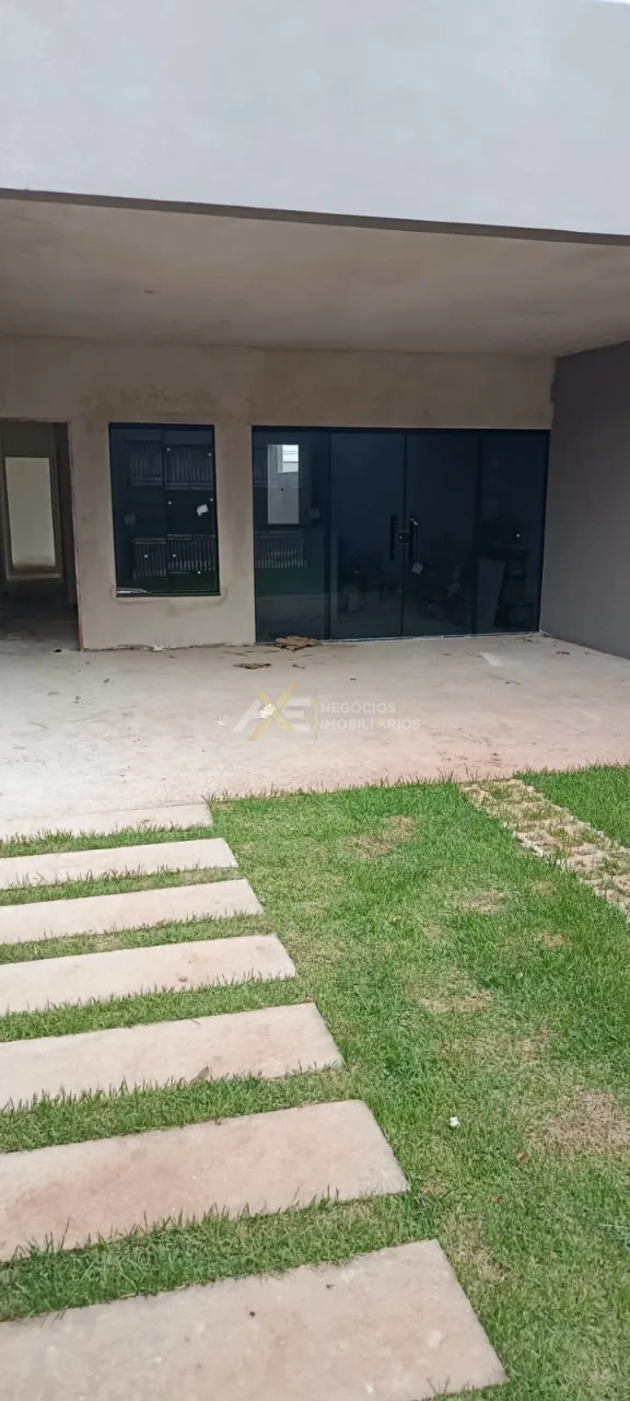 CASA GEMINADA com 3 quartos (sendo 1 suíte)