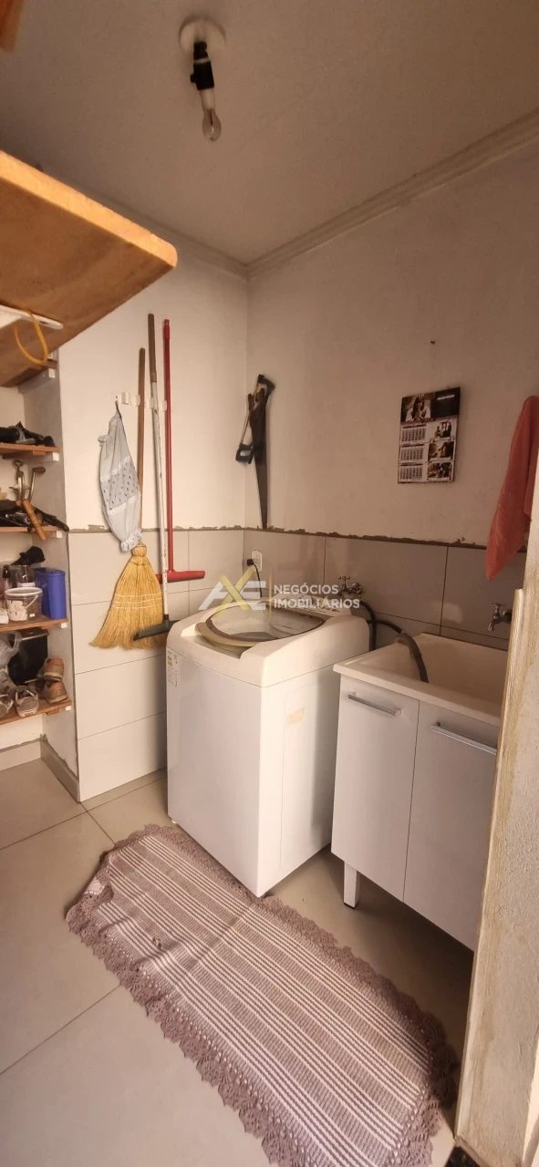 CASA À VENDA NO CAMBÉ II , COM 3 QUARTOS (SENDO 2 SUÍTE)