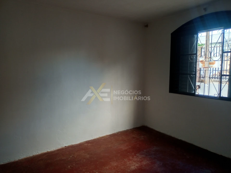 Oportunidade  Casa com Edicula no fundo a Venda no Jardim Taroba Cambe Pr.