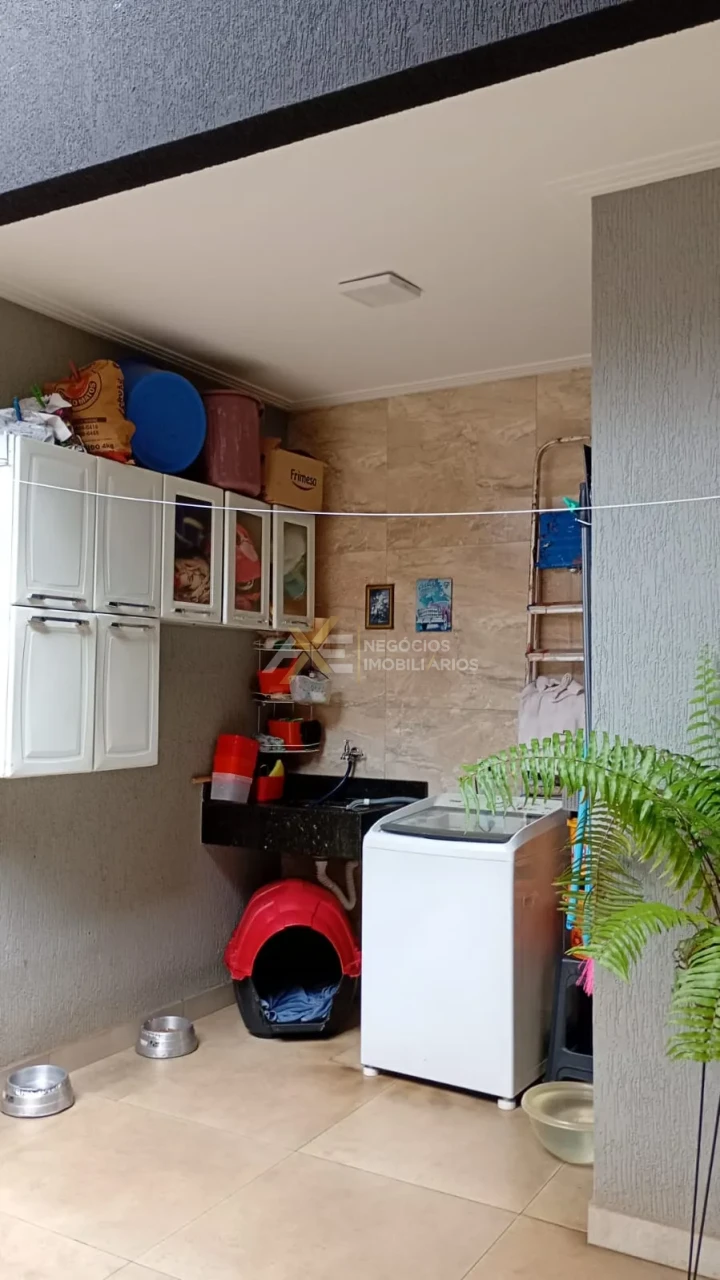 Imagens do imóveis Casa a Venda de 3 quartos no Jardim Cafe 2 na cidade de Cambé, Pr.