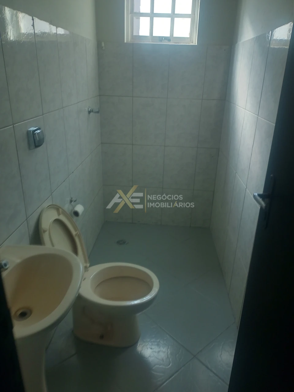 Comercial para Locação no Centro de Cambé, Pr.