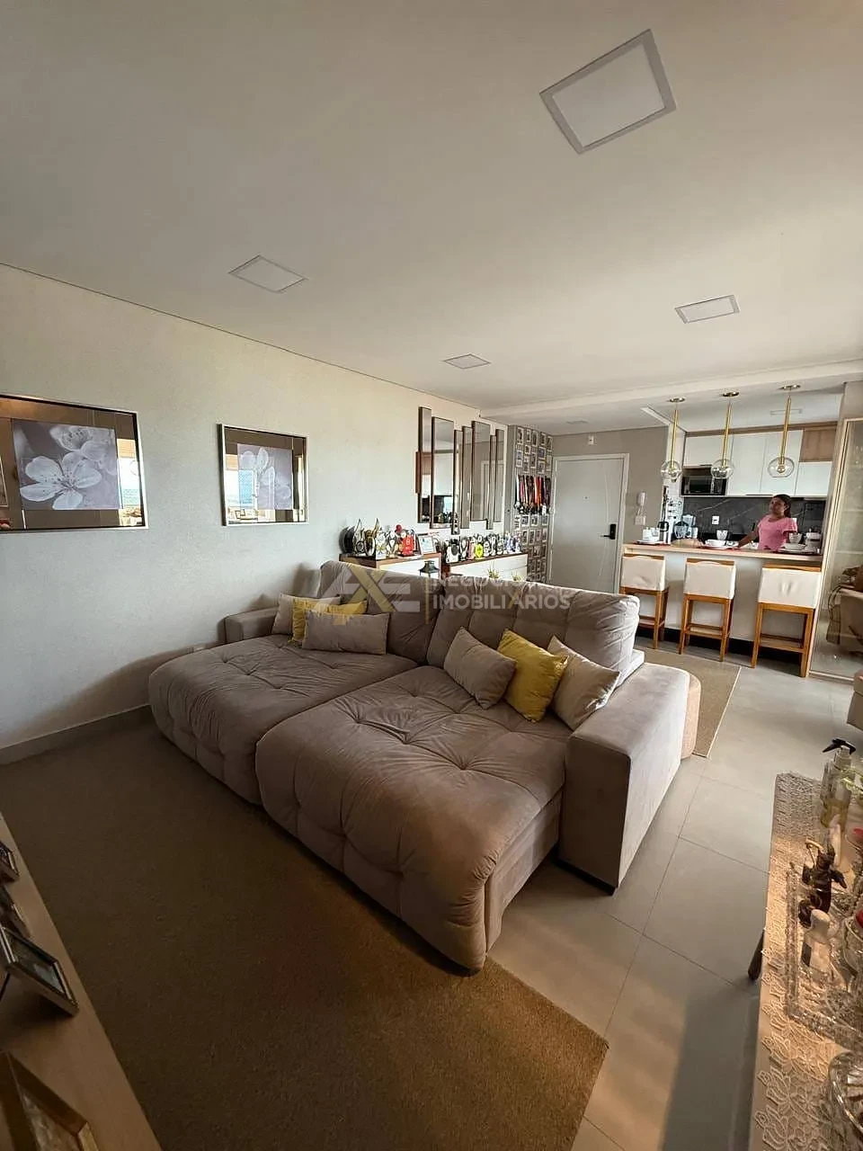 Apartamento Mont Blanc de 3 quartos c/suite e moveis planejados a Venda no Centro de Rolandia, Pr.