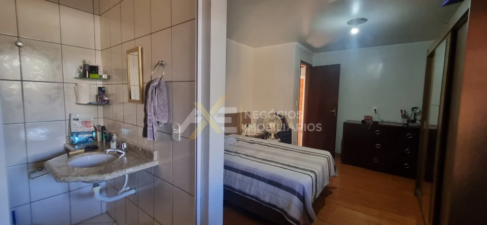 CASA À VENDA NO CAMBÉ II , COM 3 QUARTOS (SENDO 2 SUÍTE)