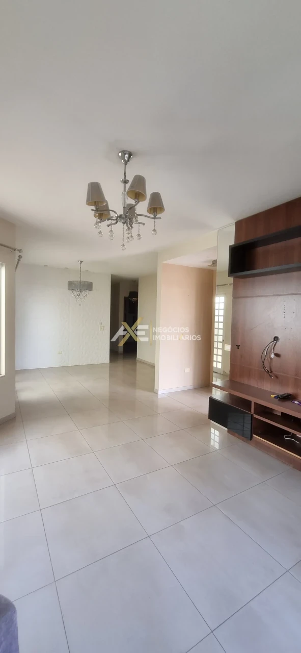 Imagens do imóveis CASA À VENDA NO JARDIM MONTE REAL - CAMBÉ-PR
