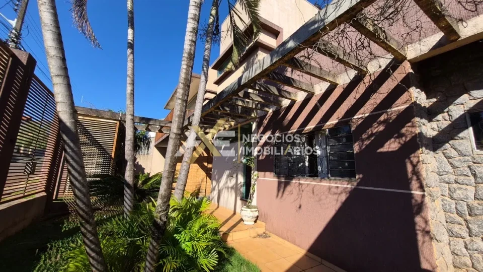 Imagens do imóveis Casa A Venda Com  3 Suítes No Jd Das Flores Em Rolândia