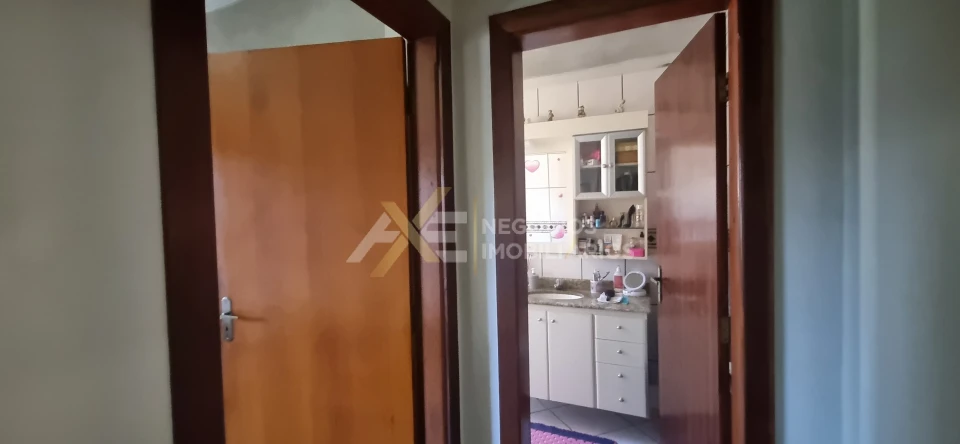 CASA À VENDA NO CAMBÉ II , COM 3 QUARTOS (SENDO 2 SUÍTE)