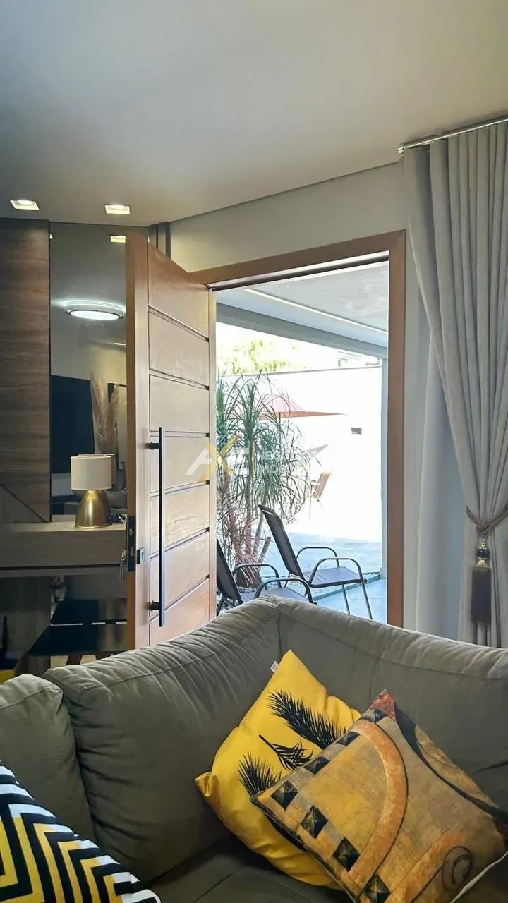 Imagens do imóveis LINDA CASA  ASSOBRADADA JARDIM MORUMBI, COM 3 QUARTOS (SENDO 1 SUÍTE), PISCINA, CHURRASQUEIRA