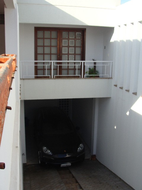 Casa a Venda de Alto Padrão no Parque Sella com Piscina, em Cambé, Pr - foto 2