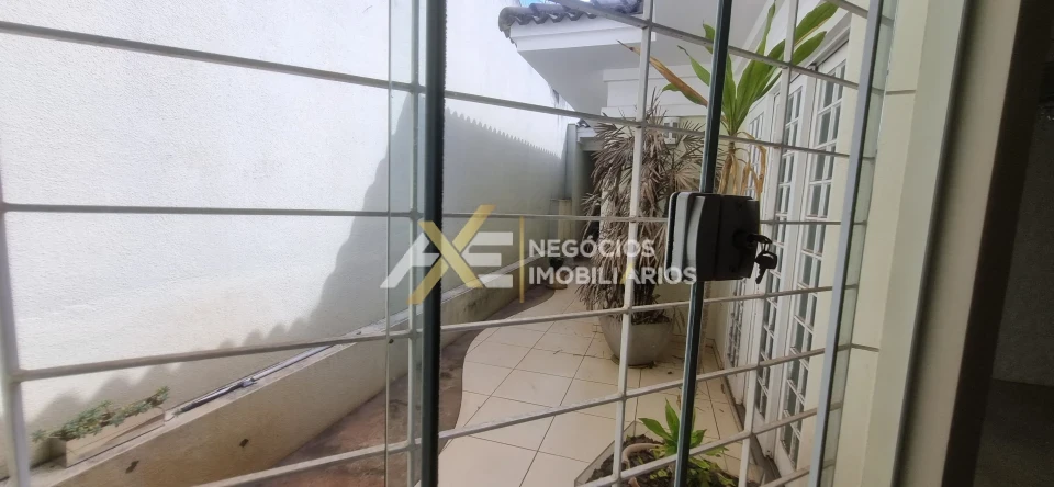 Imagens do imóveis CASA À VENDA NO JARDIM MONTE REAL - CAMBÉ-PR