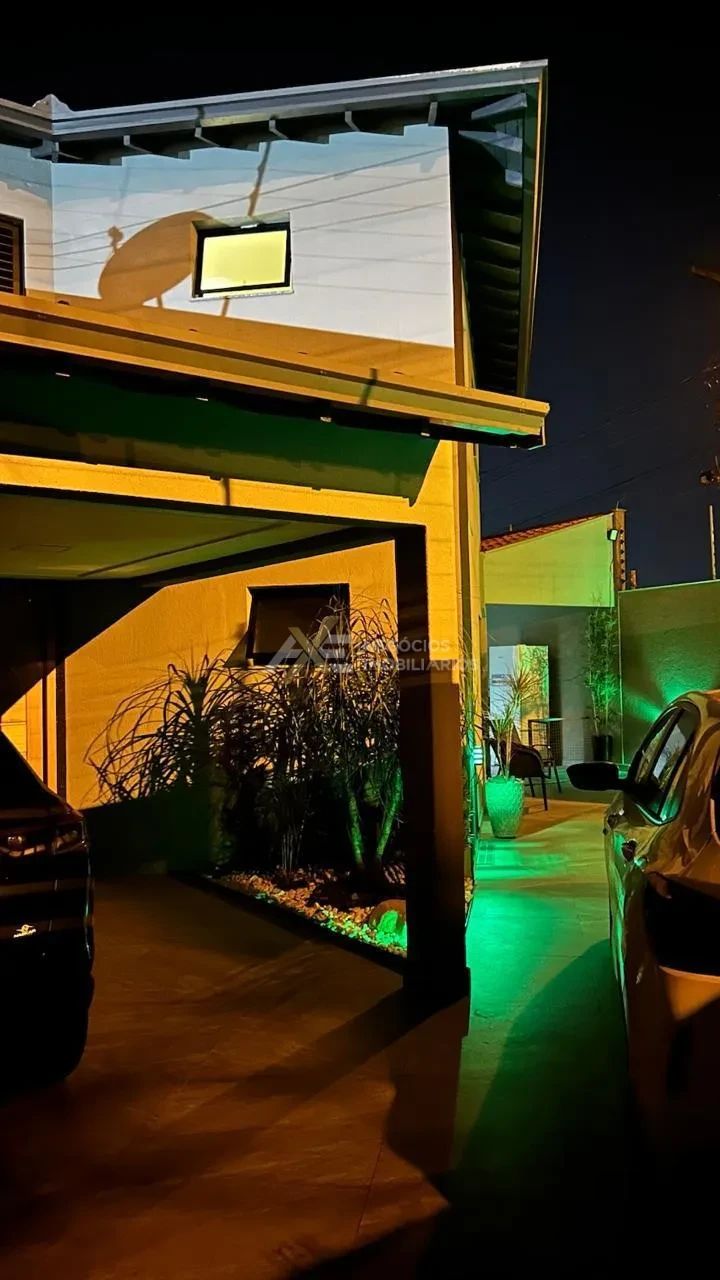 Imagens do imóveis LINDA CASA  ASSOBRADADA JARDIM MORUMBI, COM 3 QUARTOS (SENDO 1 SUÍTE), PISCINA, CHURRASQUEIRA