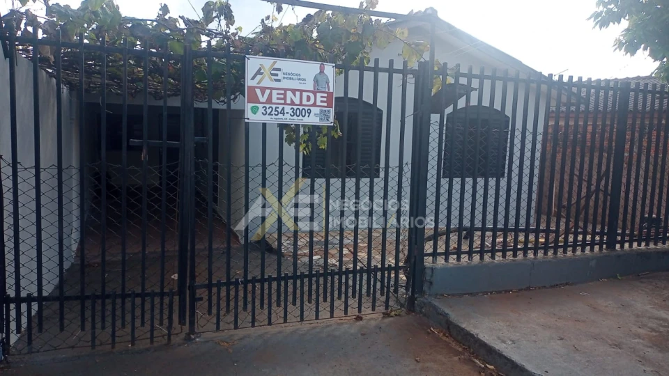 Oportunidade  Casa com Edicula no fundo a Venda no Jardim Taroba Cambe Pr.