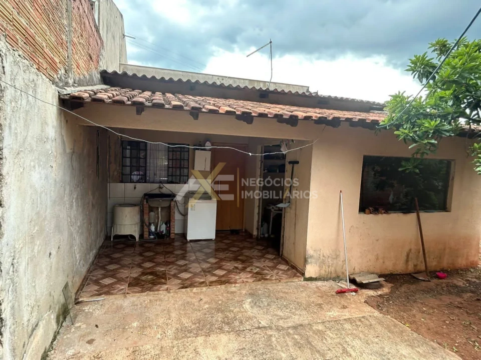 Casa de 3 quartos  A venda Jd Nova Cambé